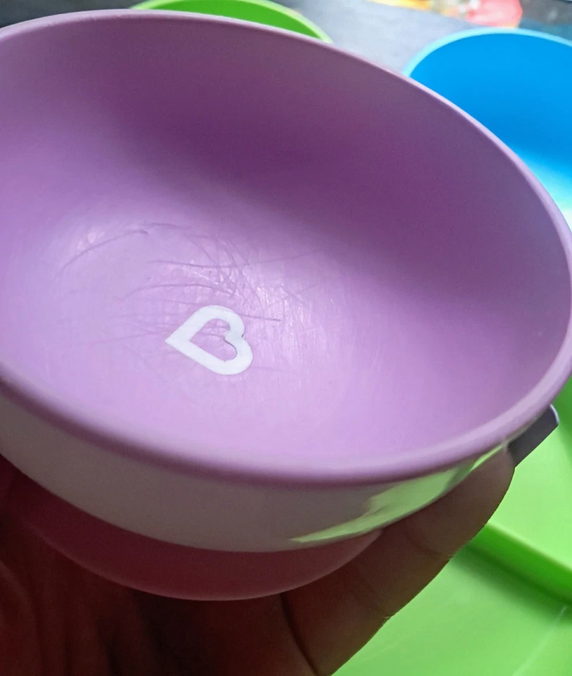 Munchkins Stay Put 吸盘碗套装,儿童幼儿喂养  — 第 3/4 张图片