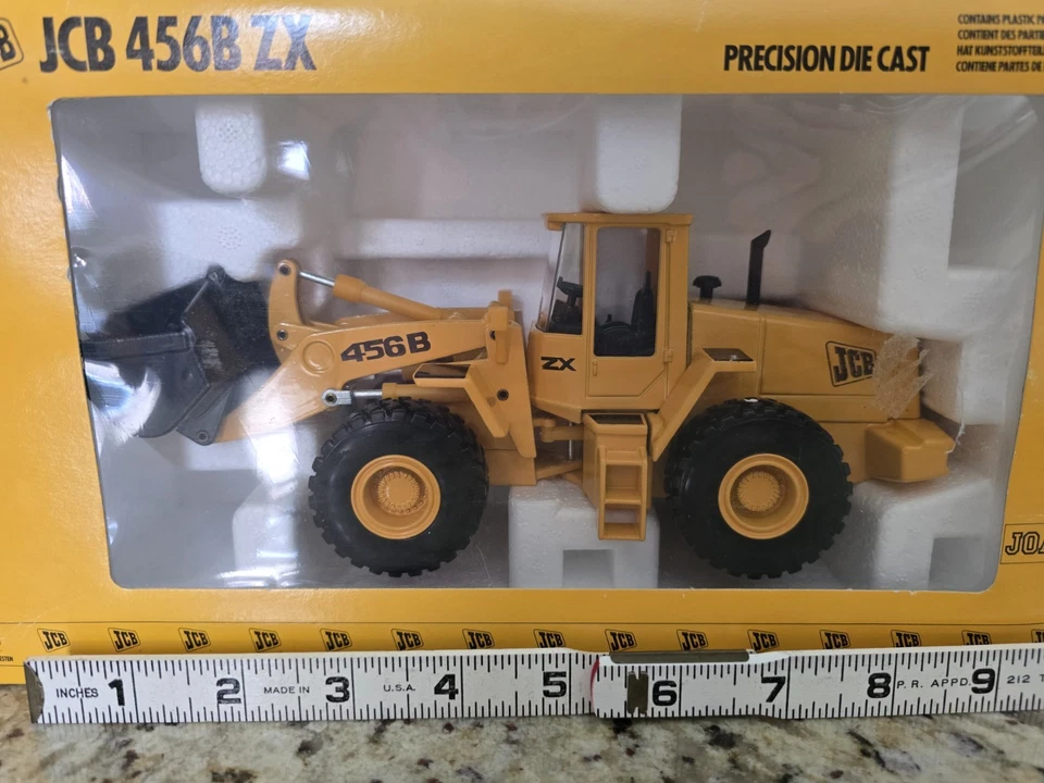 JCB 456B ZX Precision Die Cast JOAL Loader 1:35 NEW - Image 2 of 4