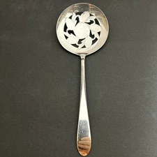 Vintage WM Rogers Mfg. Co Original Rogers Tomato Serving Spoon Silver Plate 7.5"