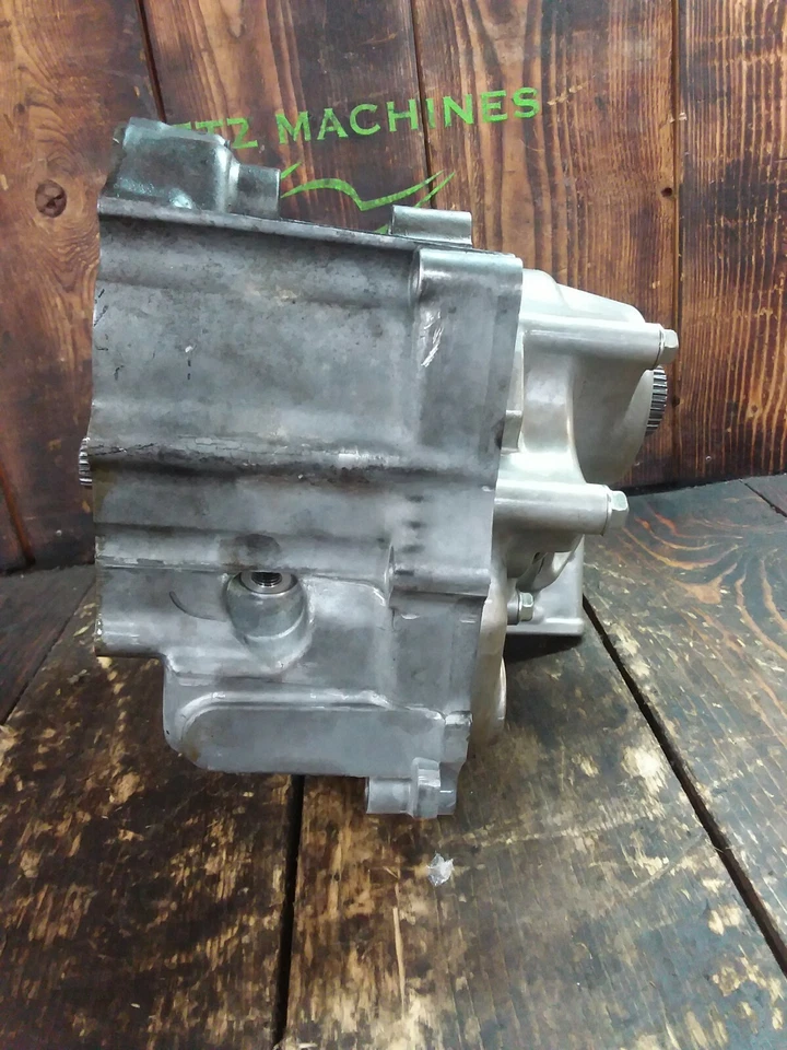 1999 Honda ST1100 ST 1100 Oem transmission trans gearbox assembly no shift shaft - Image 4 of 4