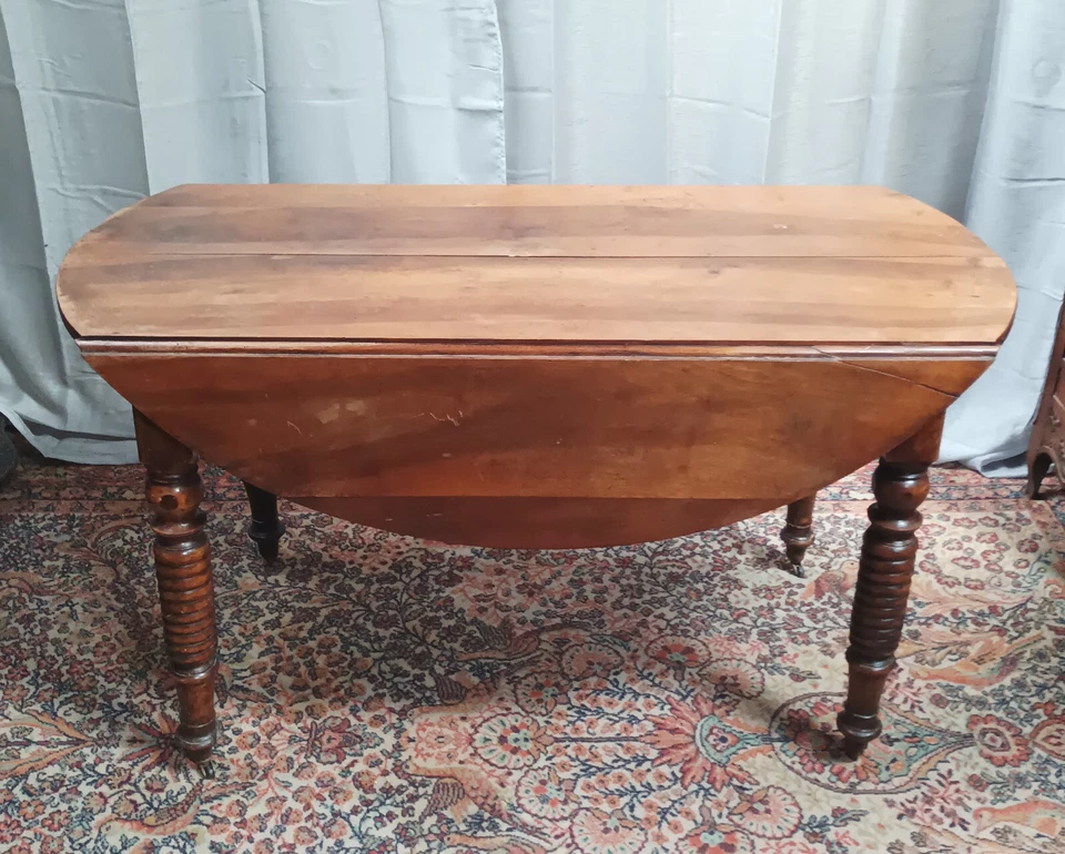Table Louis Philippe en noyer - Photo 3/4