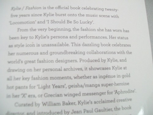 KYLIE FASHION KYLIE MINOGUE & WILLIAM BAKER THAMES & HUDSON 2012 - Foto 4 di 11