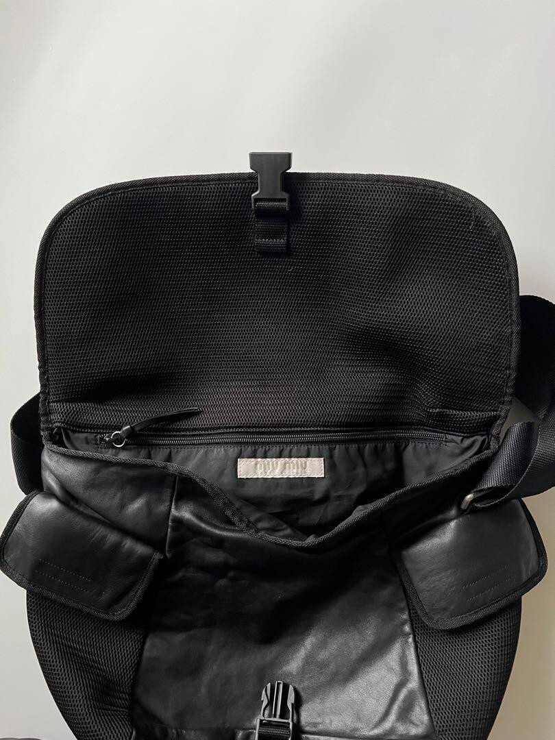 SS2000 MIU MIU DOCKING BODY BAG
