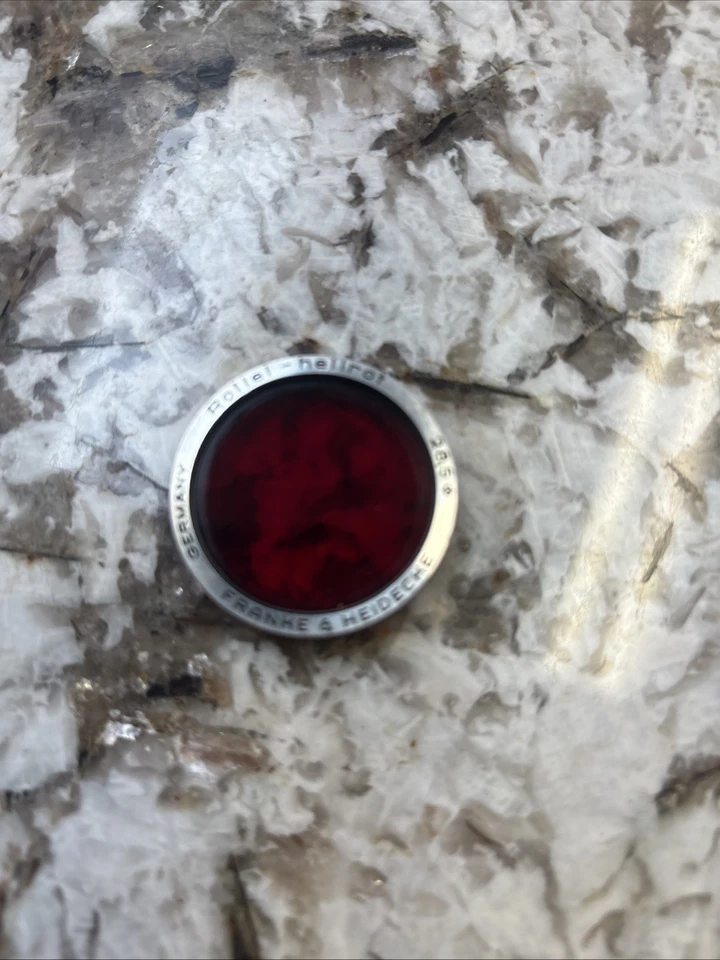 Rollei Bay 1 Hellrot Red Filter with Case - Image 2 of 2