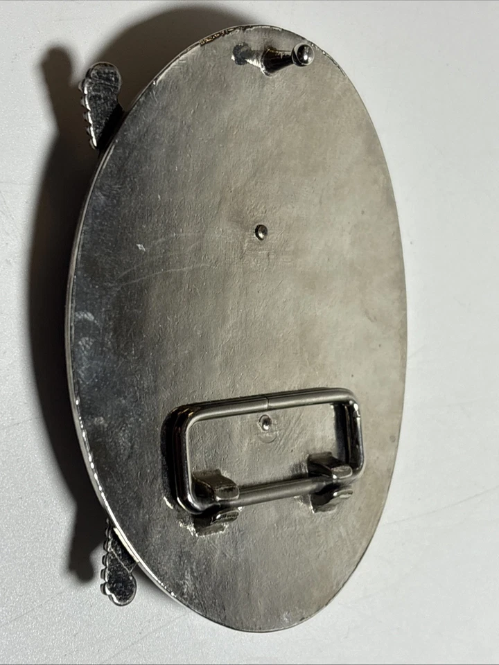 Guitarras Fender Hebilla de Cinturón Ovalada - Tono Plateado, 4" x 3" Foto 3 de 4