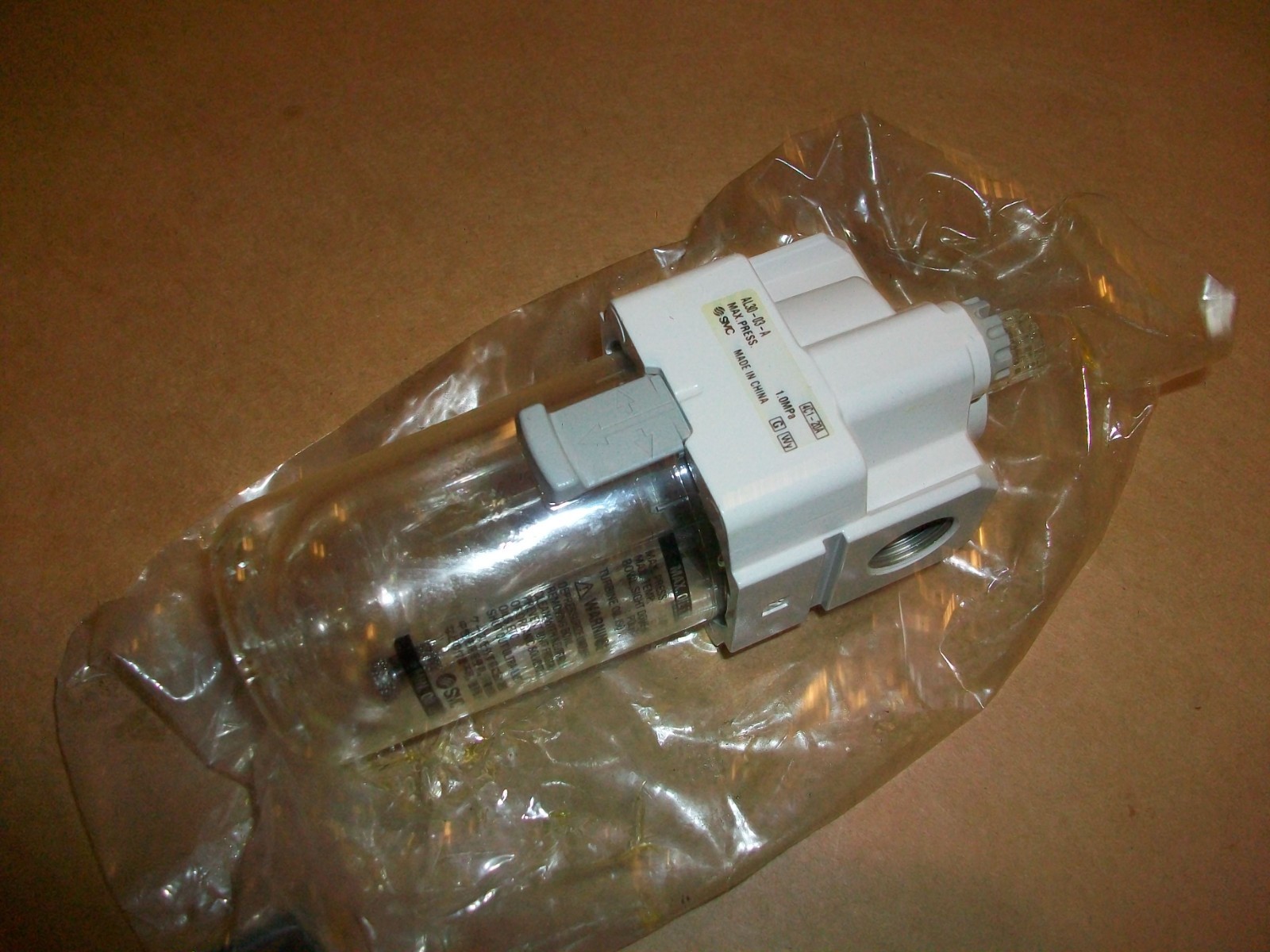 SMC PNEUMATIC OILER AL30-03-A NEW
