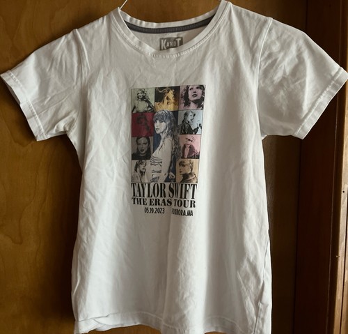 Taylor Swift The Eras Tour Official Merch Youth Large Tshirt Cream & Black(B61) - 第 3/6 張圖片
