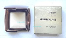 New in Box Hourglass Ambient Lighting Finishing Powder in Diffused Light 1.3g