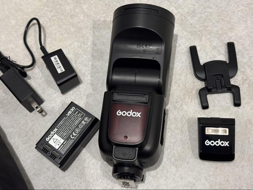 Godox V1 Pro-C Canon On-Camera Clip Flash Strobe Light New Used - Picture 2 of 4