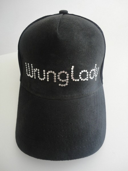 Gorra ajustable pedreria WRUNG Lady velour snapback trucker hat cap rap hiphop