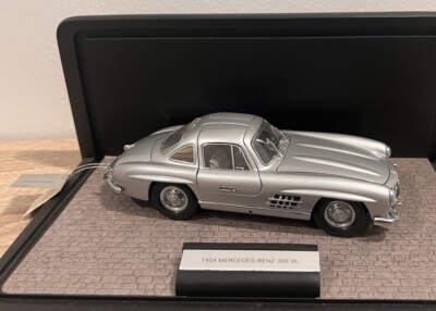 Franklin Mint Mercedes Benz 300 SL 1954 Modellauto 1:24 mit Vitrine TOP