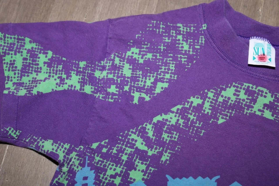 VINTAGE 90s DAFFY DUCK BOYS T SHIRT GRAPHIC TEE ALL OVER PRINT 1993 BIG RARE - Image 4 of 4