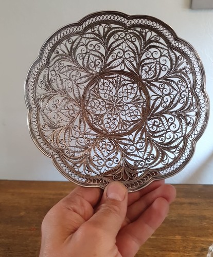 Pretty Cut, Silver Metal Filigree Pocket Empty Antique.