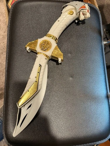 94 Vintage 17" Power Rangers Bandai White Gold Working Talking Saba Sword works!