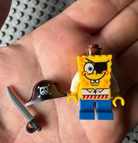LEGO SPONGEBOB SQUAREPANTS -- SPONGEBOB PIRATE MINIFIGURE COMPLETE 3817 BOB032