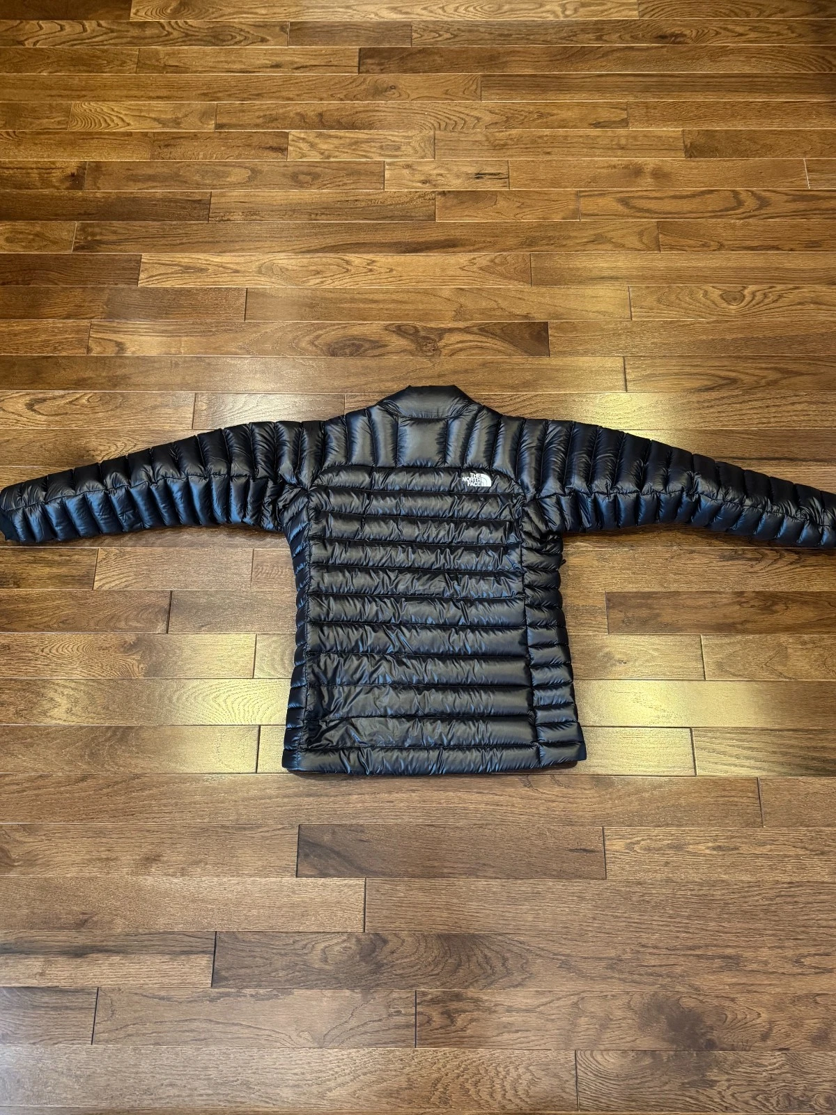 The North Face Summit Series Breithorn Down Jacket Men's Medium Black 800 Fill - product detail image 3