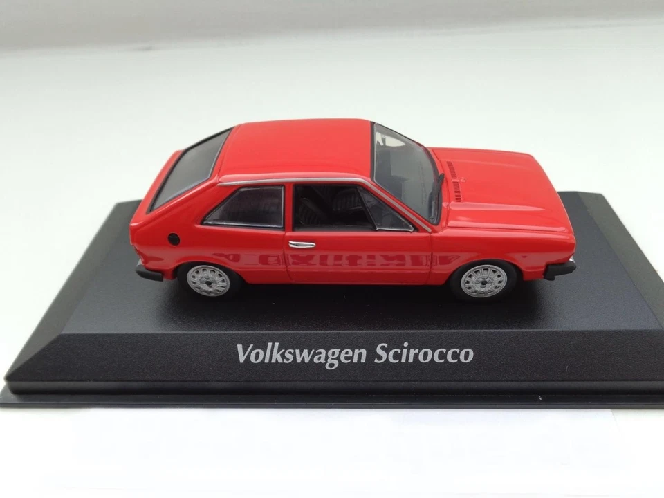 Volkswagen VW Scirocco 1 Modellino Auto Di Maxichamps IN 1:43 Rosso 940050422 - Immagine 2 di 4
