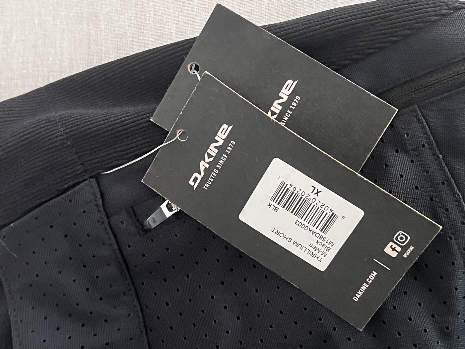 New W/tags!Dakine Cycling Shorts  Mountain Bicycle Black Size XL 