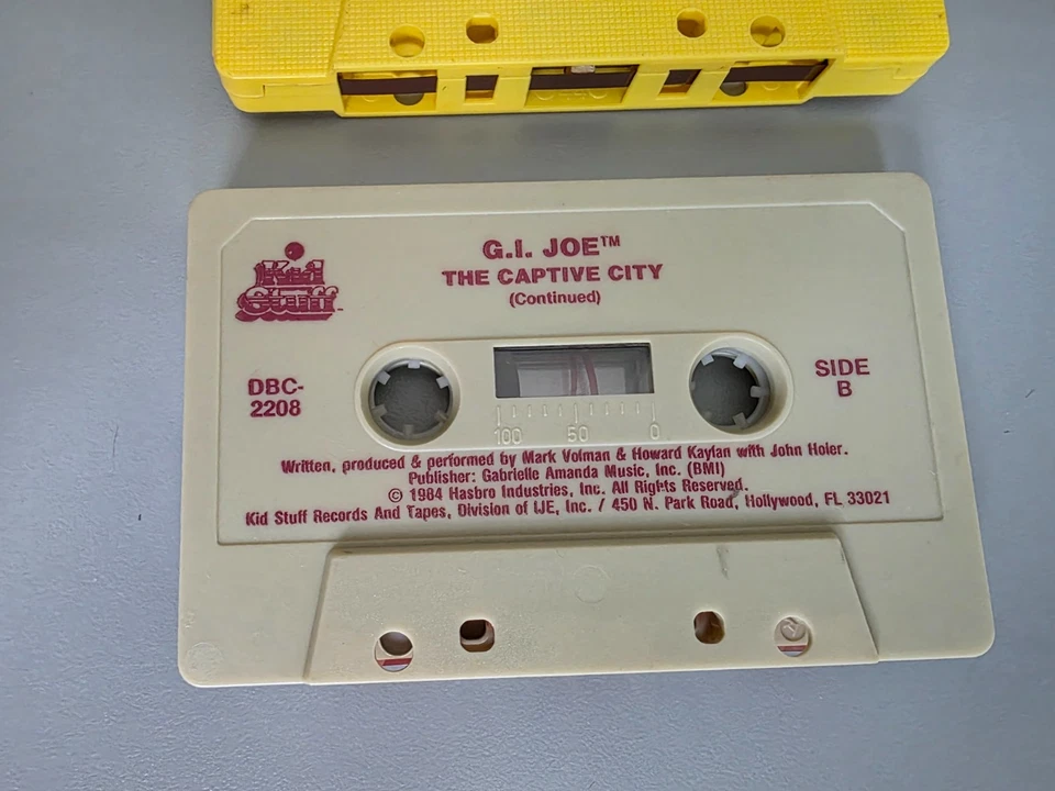 Lote de 2 cintas de casete vintage GI Joe Operation Sandstorm & The Captive City Foto 3 de 4