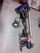 Dyson V7 Advanced Cordless Vacuum Cleaner 419666-01 – Silver - Open-Box