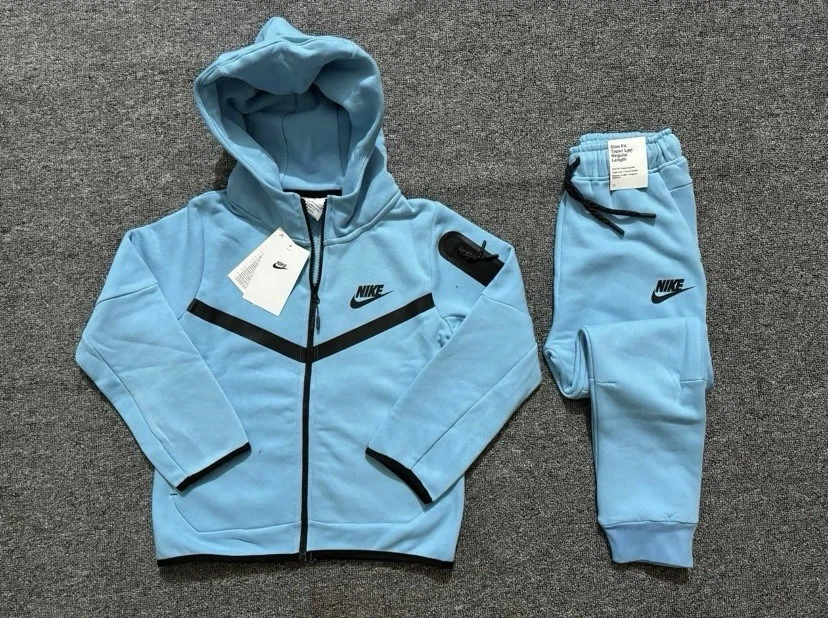 Nike Tech Fleece Set Kids Full Zip Hoodie Jogger Pants Set - Image 3 of 4