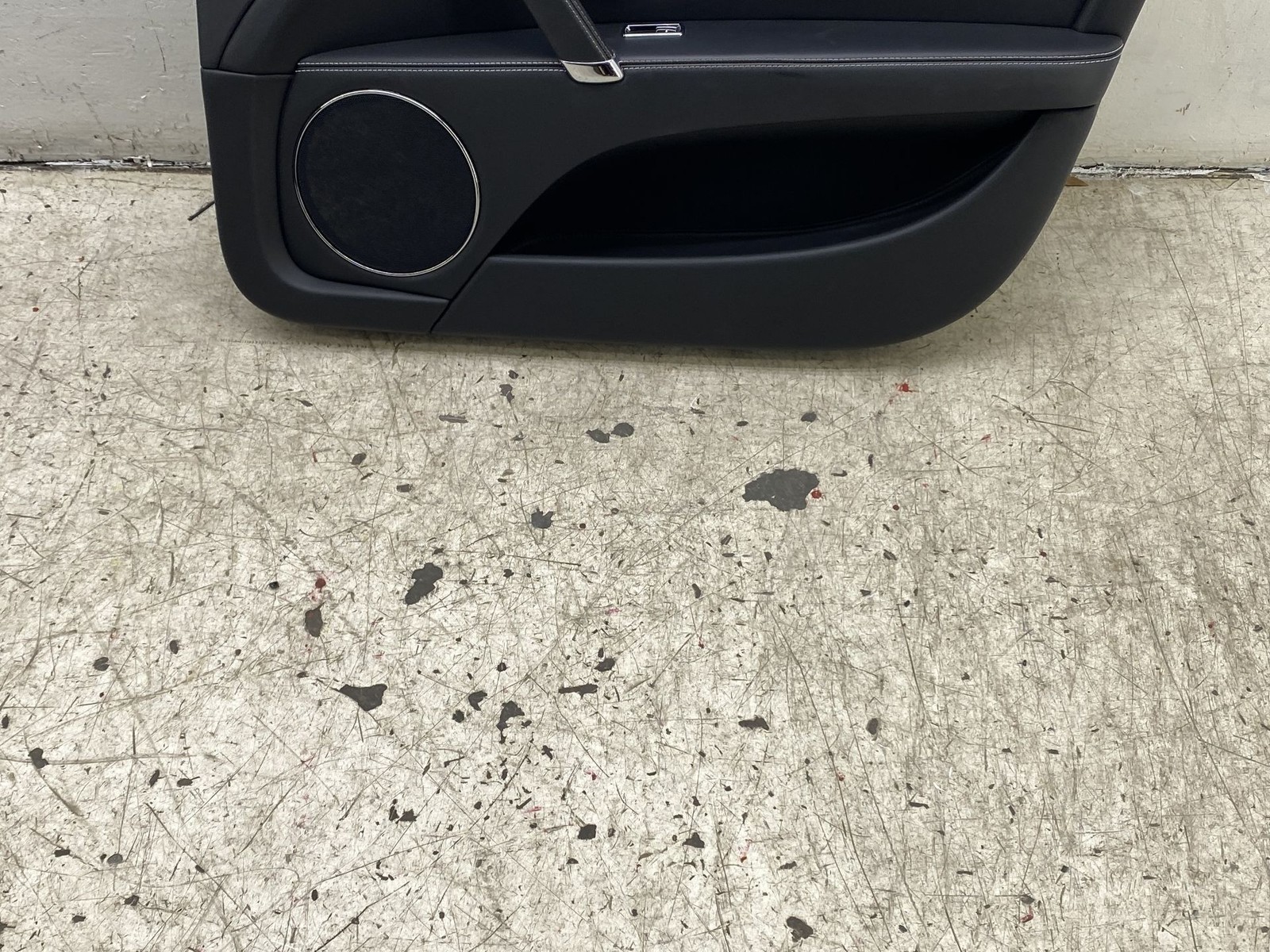 2013-2019 BENTLEY FLYING SPUR FRONT RIGHT INNER DOOR TRIM PANEL BLACK LEATHER
