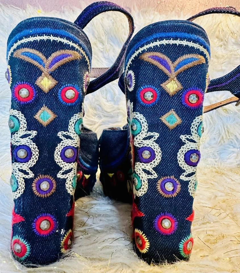 Woman's Vintage Sam Edelman Denim Embroidered Wedge Sandals Size 11 Y2K 2000's - Image 2 of 4