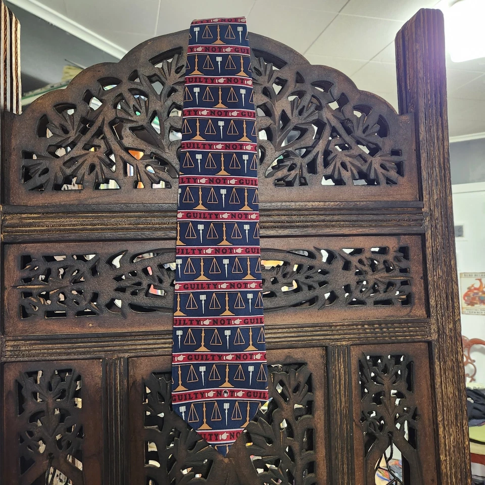 Need A Lawyer Corbata Para Hombres Corbata Escalas Justicia NO CULPABLE Vicky Davis Seda EE. UU. Foto 2 de 4