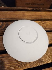 Ubiquiti Networks UniFi UAP-PRO Wireless Access Point