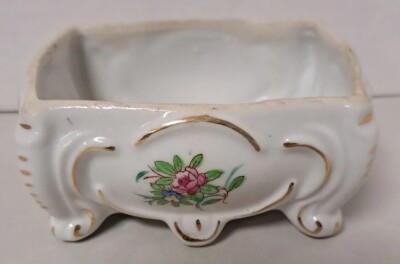 Vtg Occupied Japan Cigarette/Trinket Box Floral Pattern Gold Filigree No  Top