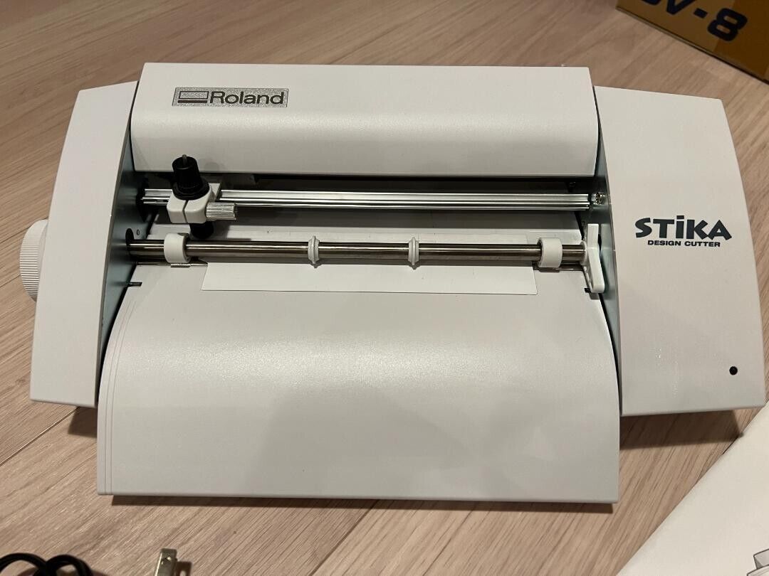 Roland STiKA SV-8 Small design cutter White Operation Roland STiKA SV-8 Small design cutter White Operation