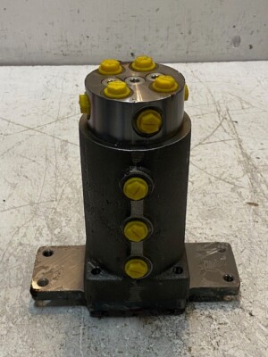 Center Swivel Joint for Bobcat Excavator 6PN966 8-1/2'' Tall 5'' Wide 76mm Top End