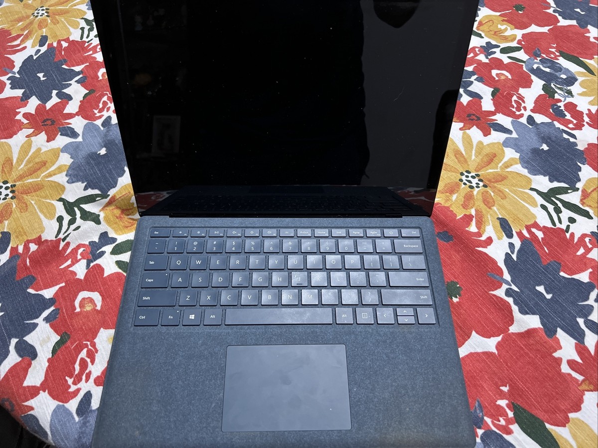 Microsoft Surface Laptop 2 13.5 Inch (256 GB, Intel Core i5 8th