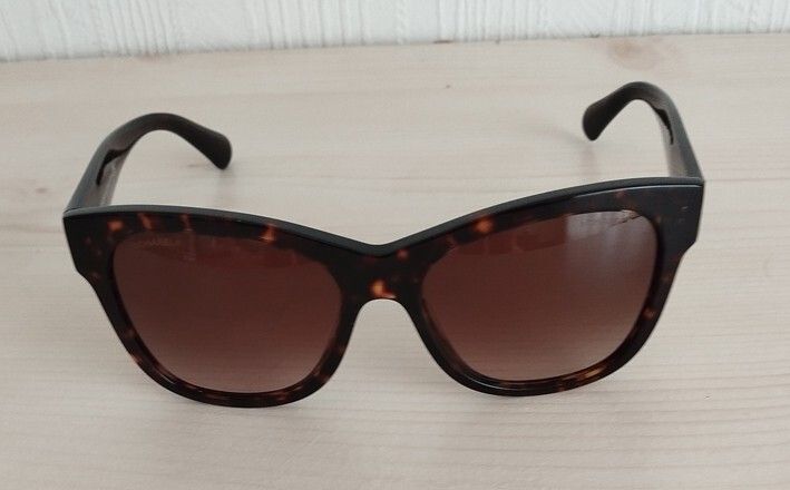 Chanel square sunglasses ref. 5380 - image 2