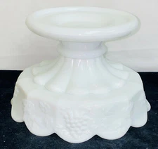 Westmoreland PANELED GRAPE WHITE 5 1/4" SKIRTED PUNCH BOWL BASE *PG140*