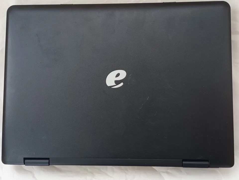 Emachines D620 Laptop Notebook 14.1" 1GB 128GB SSD Windows 7 Office AMD Athlon - Image 2 of 4