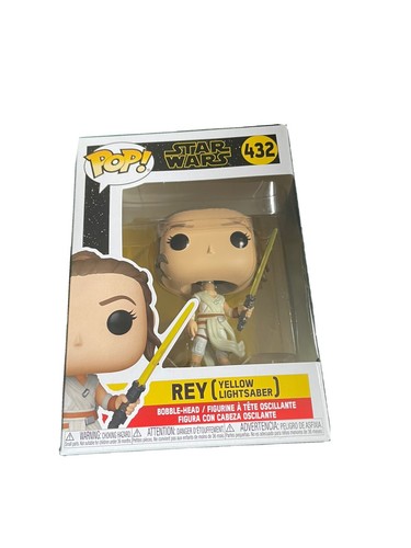 FUNKO POP #432 ~ Rey (Yellow lightsaber 