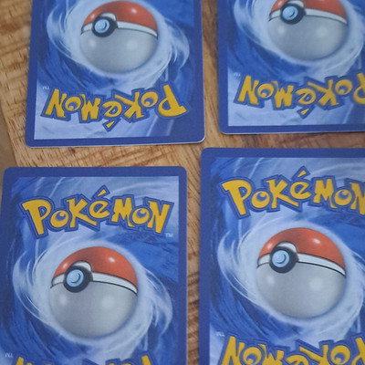Pokémon 4x VMAX Holo Lot: Ice Rider Calyrex & Single Strike Urshifu EN
