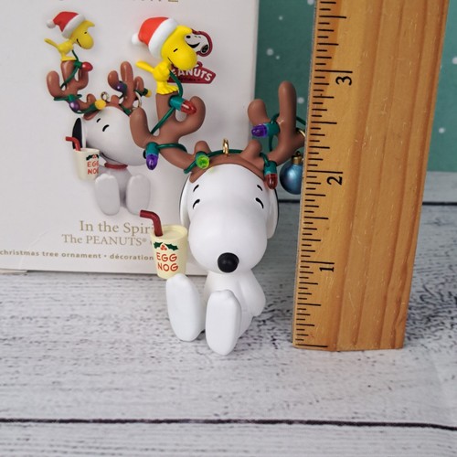 2012 Hallmark Keepsake Peanuts Gang Snoopy In the Spirit Christmas Ornament - Picture 2 of 15