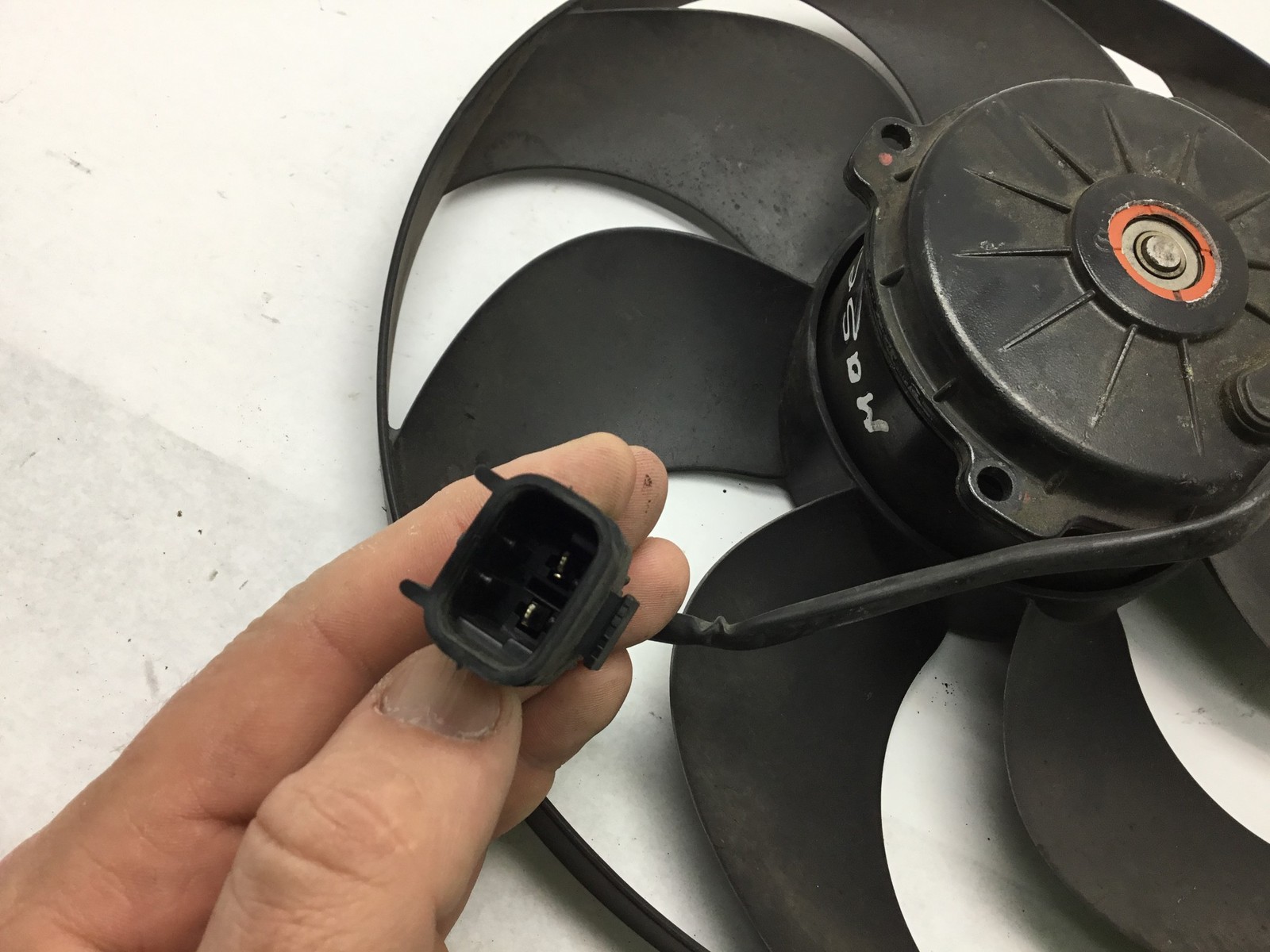 Maserati Quattroporte 2003-2012 Left Fan blade