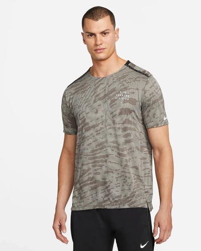 $60 NEW Nike Dri-FIT Run Division Rise 365 Mens Shirt Running Top DM4636 SMALL - Picture 1 of 8