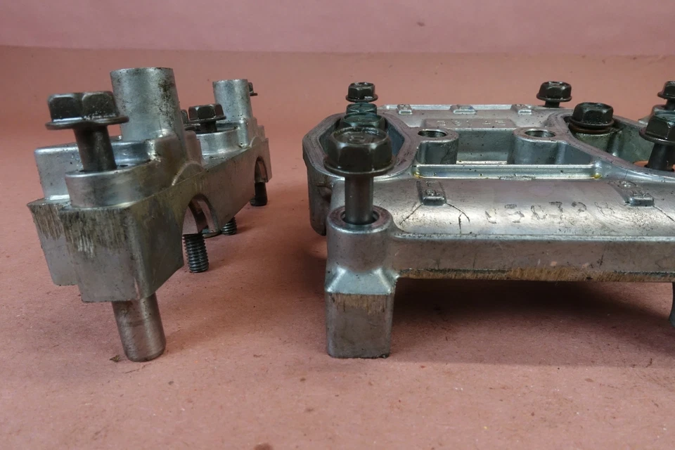 2005 - 2006 年本田 CBR 600 CBR600 CBR600RR 凸轮轴帽日志气缸盖 — 第 3/4 张图片