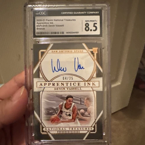 2020-21 Panini National Treasures RC Auto Devin Vassell Bronze 4/25 CGC 8.5/10