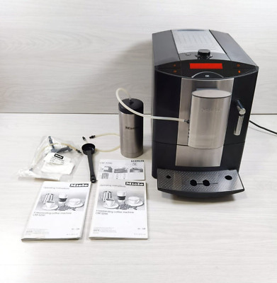 Miele CM5200 Schwarz Arbeitsplatte Kaffeevollautomat System - Inkl. Milchkolben & Extras