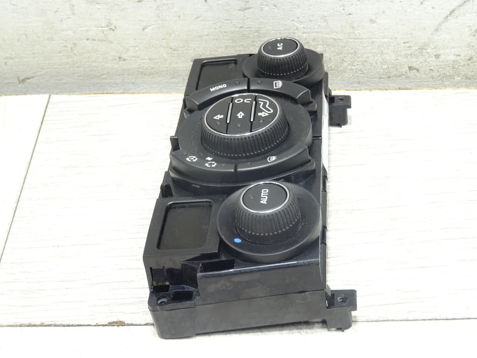 2011 PEUGEOT 3008 CLIMATE CONTROL PANEL 96738322XT DAMAGE - Image 2 of 4