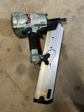 (RI4) Hitachi NR90AE  3-1/2" Plastic Collated Framing Nailer