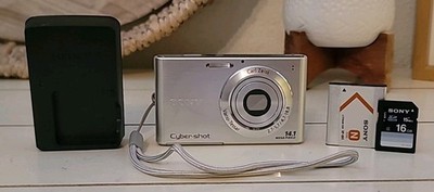 Sony Cyber Shot DSC-W330 14.1MP Silver Camera Battery SD Card (Carl Zeiss)