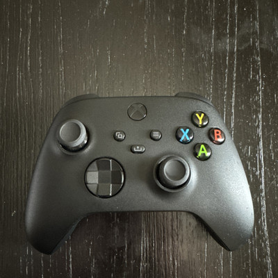 Microsoft Xbox Series X|S Wireless Controller - Carbon Black (QAT-00001)