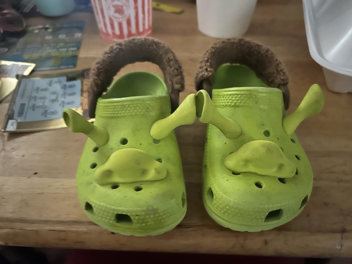 CROCS X Shrek Neon Lime Green Clog Sandals with Brown Fuzzy Heel Strap Crocs to Release Shrek-Themed Classic Clogs main image 4