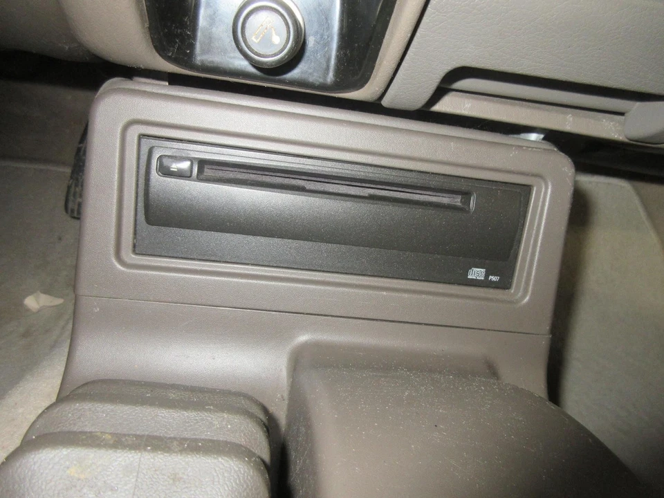 Used Hood fits: 1997 Mitsubishi Montero sport  Grade A - Image 4 of 4